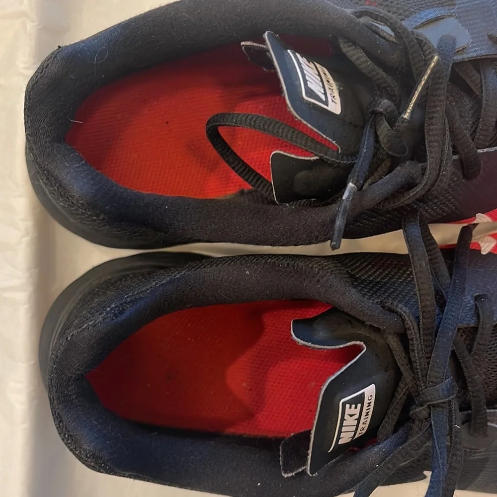 NIKE ♥️🖤RED & BLACK Training Shoes 🖤♥️Dual Fusion - Picture 6 of 8